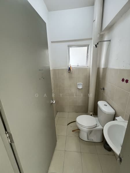 Servis Apartment untuk Dijual di Beverly Tower @ Plaza Medan Putra - Gary Lim - Bathroom - PropertyGuru.com.my