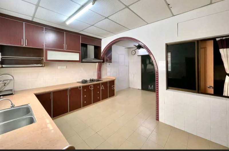 2 storey terrace house Sungai ara Bayan Lepas untuk Untuk Disewa - RM 2,500 /bulan, Mac 2026 - Kitchen - PropertyGuru.com.my