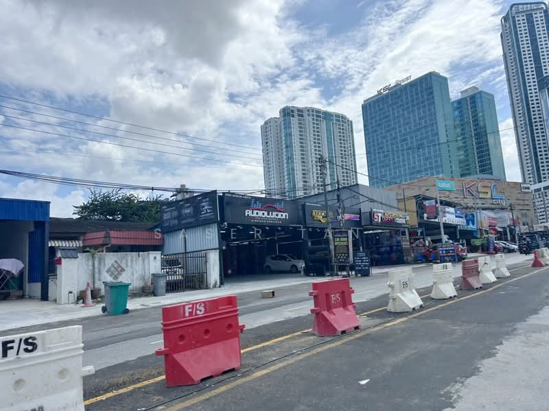Commercial Semi-D for Sale in Taman Abad (Johor Bahru) - SASER TAN. - Exterior - PropertyGuru.com.my
