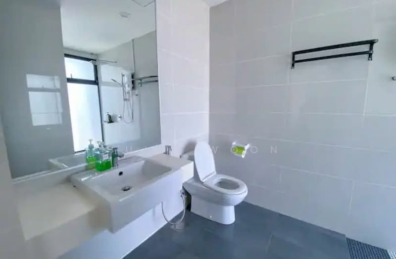 Service Residence for Rent at Southkey Mosaic - Huily Woon - Bathroom - PropertyGuru.com.my