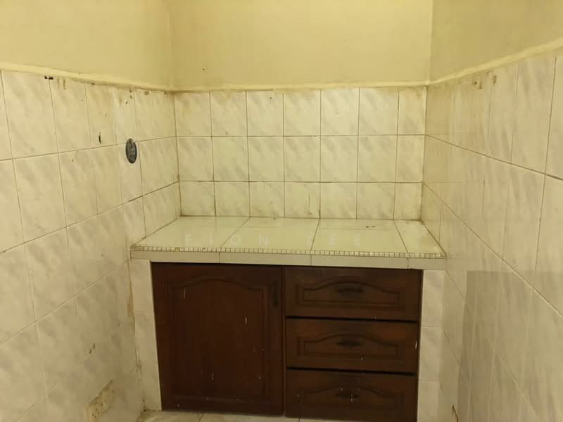 1-storey Terraced House for Rent in Taman Puteri Wangsa (Ulu Tiram) - Fion Lee - Kitchen - PropertyGuru.com.my