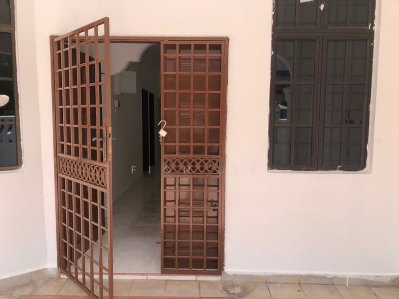 1-storey Terraced House for Rent in Taman Puteri Wangsa (Ulu Tiram) - Fion Lee - Exterior - PropertyGuru.com.my