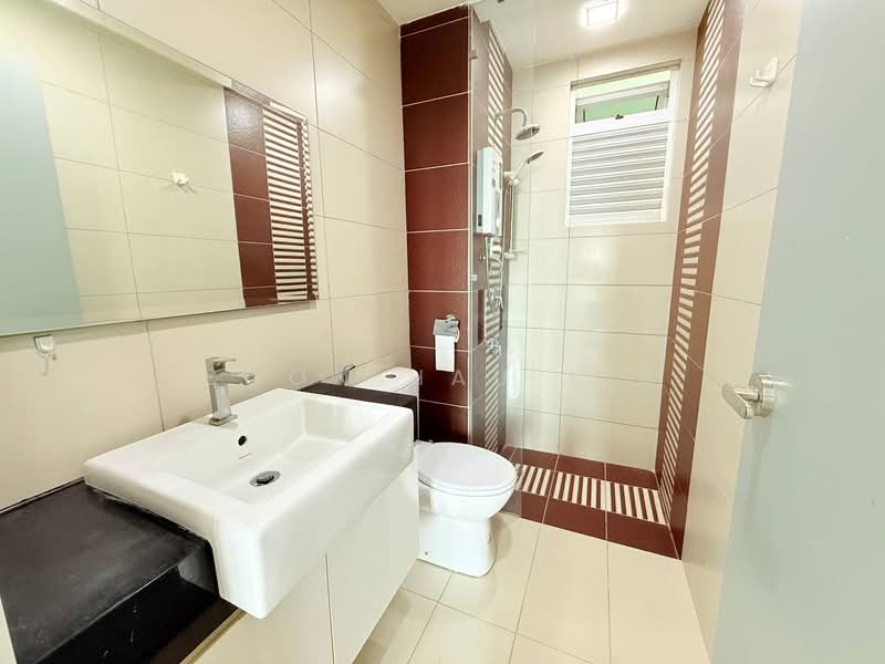 Service Residence for Sale at Tropez Residences - Boon Hau Lee - Bathroom - PropertyGuru.com.my