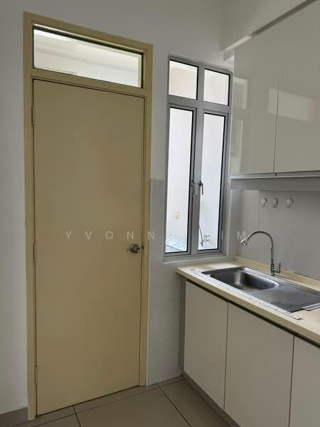 Service Residence for Sale at Austin Suites (Permata Austin) - Yvonne Lim - Kitchen - PropertyGuru.com.my