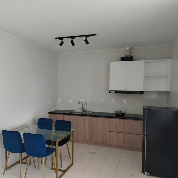 Townhouse for Rent in Kuching (Sarawak) - Jeno Tan - Kitchen - PropertyGuru.com.my