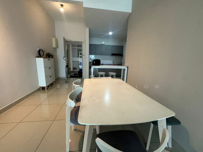 Skyvilla @ D'Island untuk Untuk Disewa - RM 1,700 /bulan, Apr 2026 - Dining Room - PropertyGuru.com.my