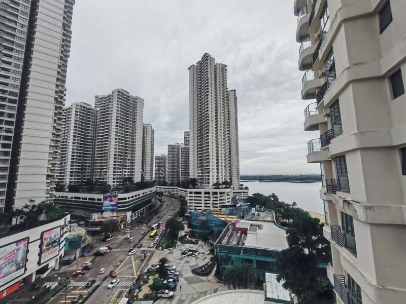 Condominium for Rent at Royal Strand @ Country Garden Danga Bay - Crystal Tan - PropertyGuru.com.my