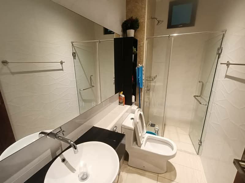 Service Residence for Sale at D'Summit Residences - Chris Chin - Bathroom - PropertyGuru.com.my
