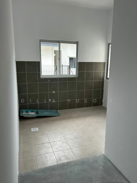 1-storey Terraced House for Sale in Iringan Bayu (Seremban) - DILLA YUSOFF - PropertyGuru.com.my