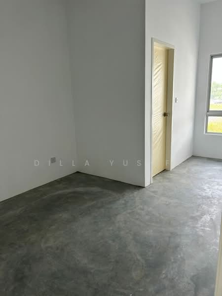 1-storey Terraced House for Sale in Iringan Bayu (Seremban) - DILLA YUSOFF - PropertyGuru.com.my
