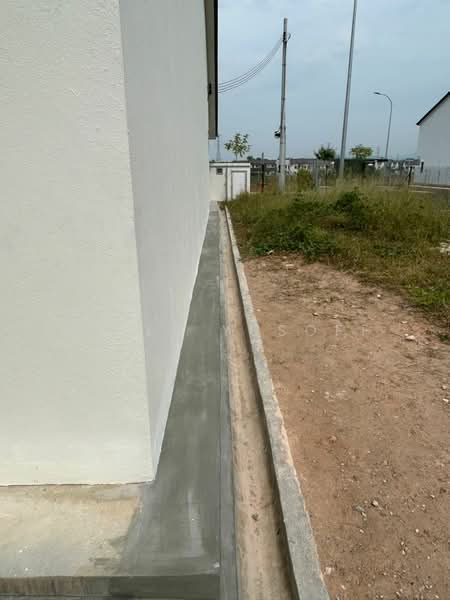 1-storey Terraced House for Sale in Iringan Bayu (Seremban) - DILLA YUSOFF - PropertyGuru.com.my