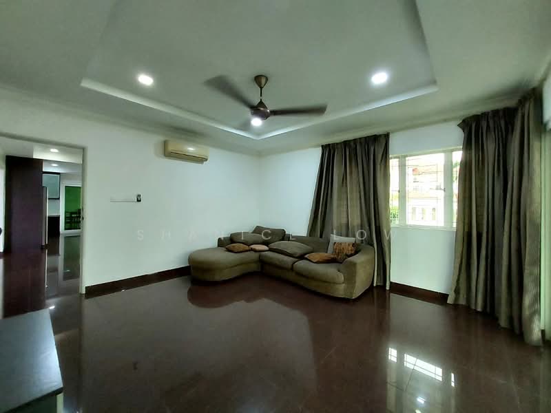 2-storey Terraced House for Rent in Bandar Puteri Puchong (Puchong) - Shanice Low - Living Room - PropertyGuru.com.my