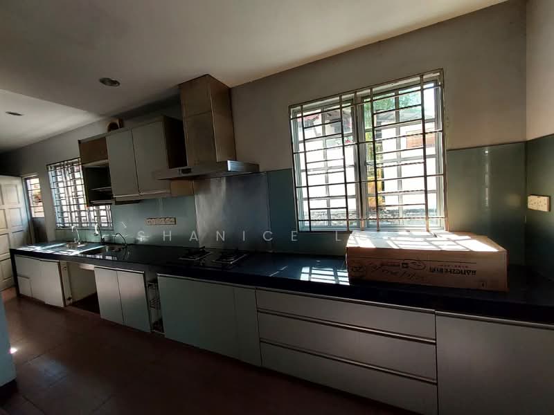 2-storey Terraced House for Rent in Bandar Puteri Puchong (Puchong) - Shanice Low - Kitchen - PropertyGuru.com.my