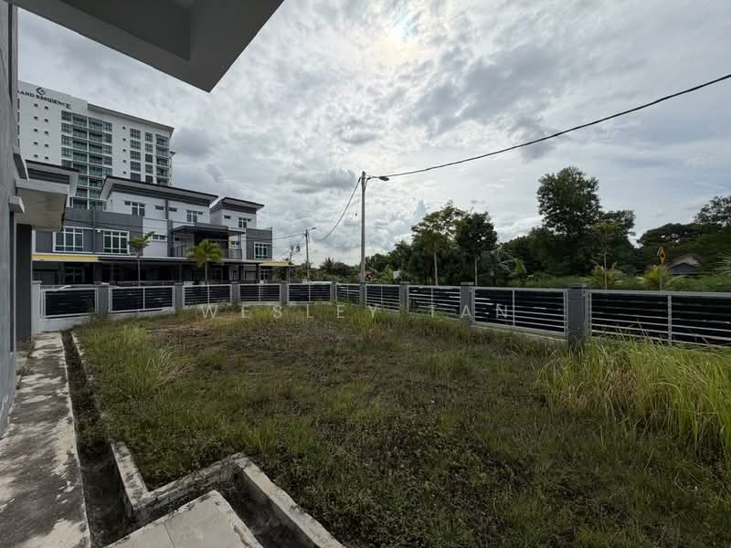 2.5-storey Terraced House for Sale in Taman Merak Mas (Bukit Katil) - Wesley Tan - Exterior - PropertyGuru.com.my