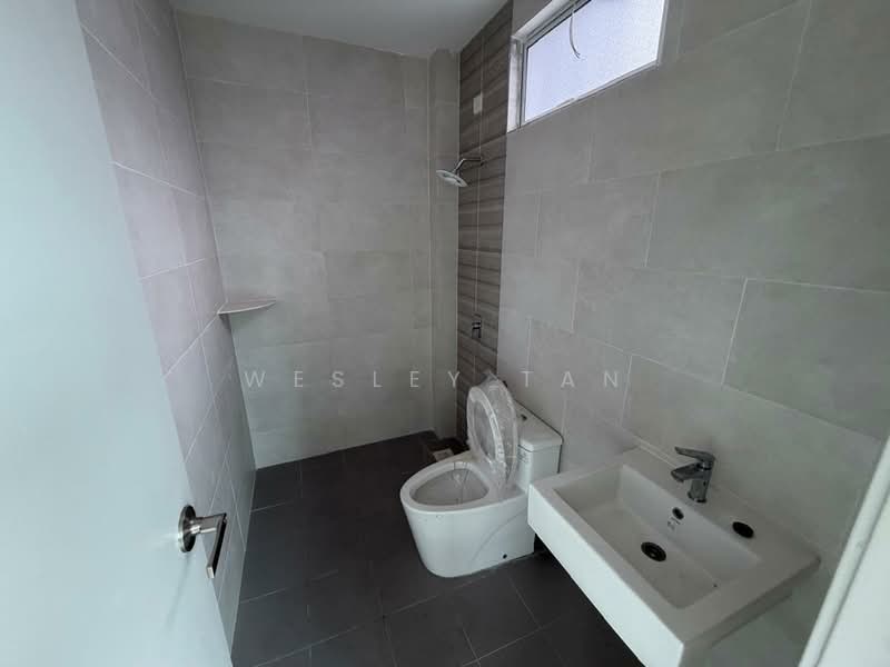 2.5-storey Terraced House for Sale in Taman Merak Mas (Bukit Katil) - Wesley Tan - Bathroom - PropertyGuru.com.my