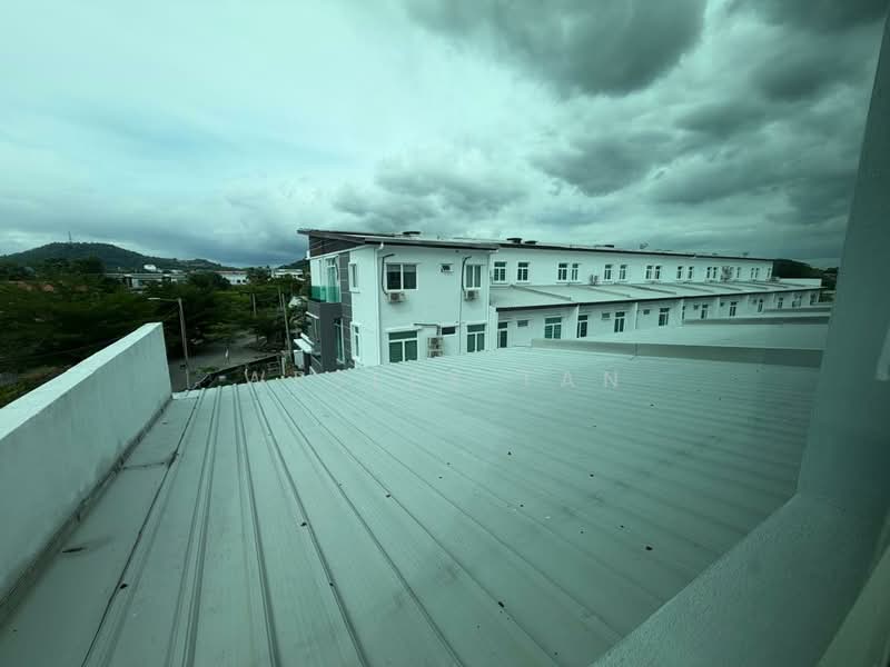 2.5-storey Terraced House for Sale in Taman Merak Mas (Bukit Katil) - Wesley Tan - Exterior - PropertyGuru.com.my