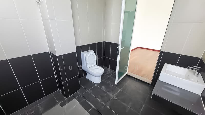 Rumah Teres 3 Tingkat untuk Dijual di Dolomite Templer (Rawang) - Lucas Loh - Bathroom - PropertyGuru.com.my