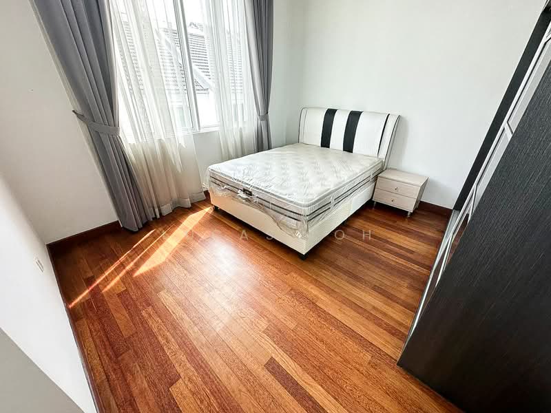 3-storey Terraced House for Sale in Rawang (Selangor) - Lucas Loh - Bedroom - PropertyGuru.com.my