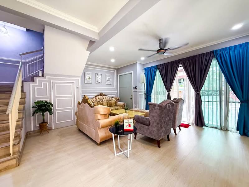 3-storey Terraced House for Sale in Sentosa Villa (Kajang) - Nor Azdlin Adnan - Living Room - PropertyGuru.com.my