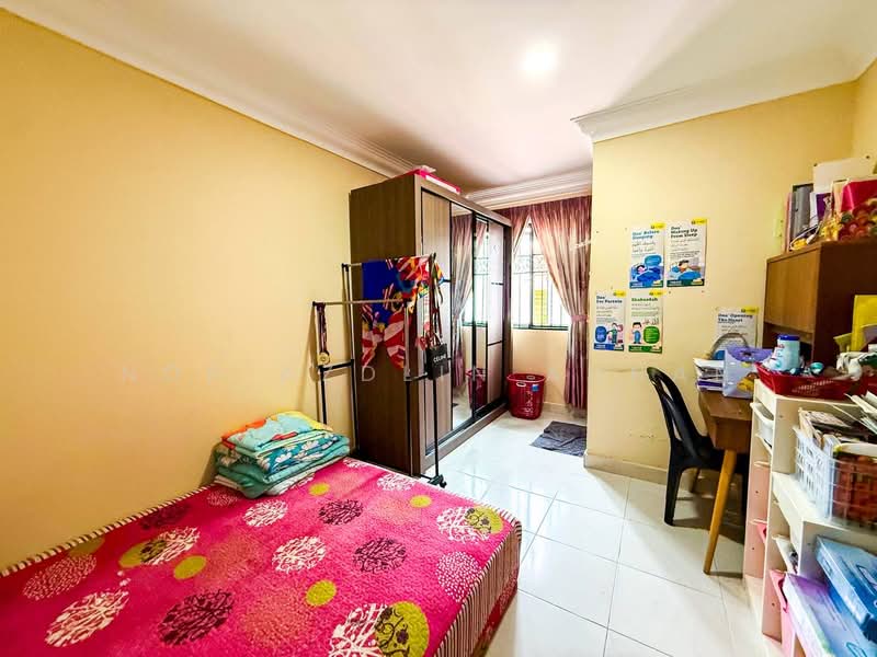 3-storey Terraced House for Sale in Sentosa Villa (Kajang) - Nor Azdlin Adnan - Bedroom - PropertyGuru.com.my