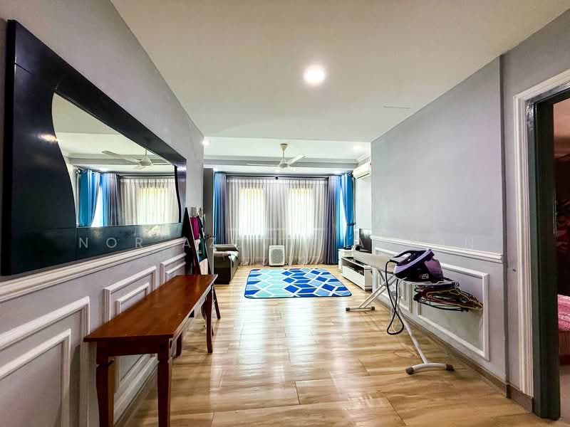 3-storey Terraced House for Sale in Sentosa Villa (Kajang) - Nor Azdlin Adnan - Living Room - PropertyGuru.com.my
