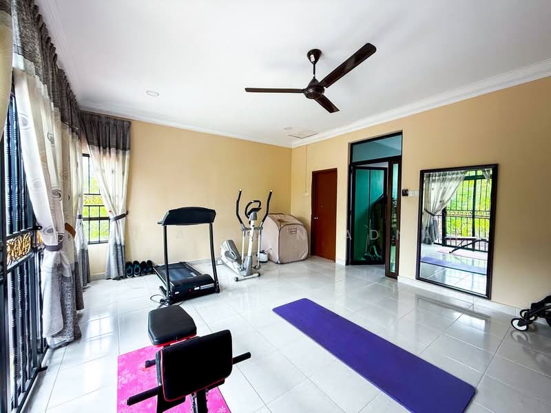 3-storey Terraced House for Sale in Sentosa Villa (Kajang) - Nor Azdlin Adnan - Gym - PropertyGuru.com.my
