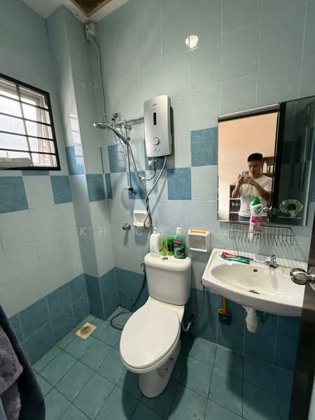 2-storey Terraced House for Sale in Bandar Bukit Tinggi 2 (Klang) - KH Chong - Bathroom - PropertyGuru.com.my