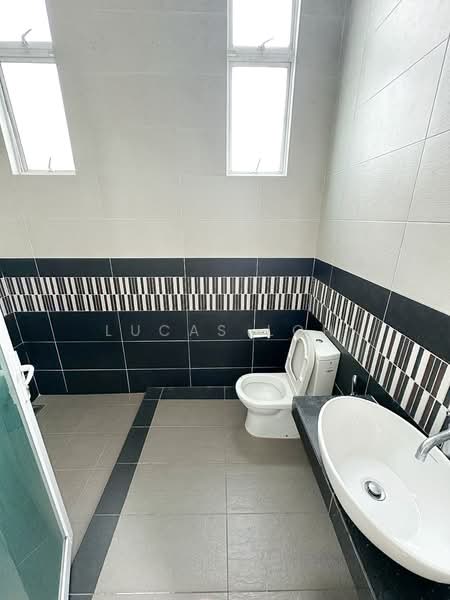 Rumah Teres 3 Tingkat untuk Dijual di Dolomite Templer (Rawang) - Lucas Loh - Bathroom - PropertyGuru.com.my