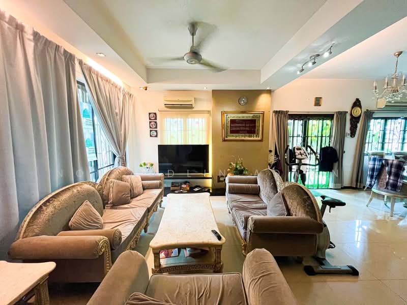 3-storey Terraced House for Sale in Sentosa Villa (Kajang) - Nor Azdlin Adnan - Living Room - PropertyGuru.com.my
