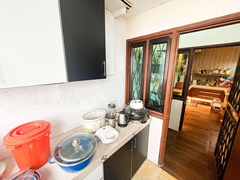 3-storey Terraced House for Sale in Sentosa Villa (Kajang) - Nor Azdlin Adnan - Kitchen - PropertyGuru.com.my
