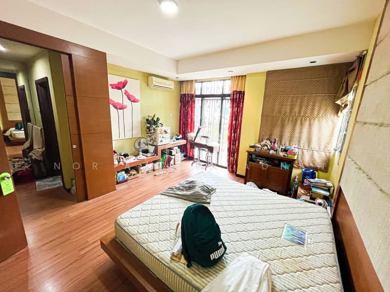 3-storey Terraced House for Sale in Sentosa Villa (Kajang) - Nor Azdlin Adnan - Bedroom - PropertyGuru.com.my