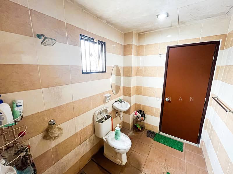 3-storey Terraced House for Sale in Sentosa Villa (Kajang) - Nor Azdlin Adnan - Bathroom - PropertyGuru.com.my