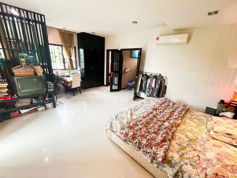 3-storey Terraced House for Sale in Sentosa Villa (Kajang) - Nor Azdlin Adnan - Bedroom - PropertyGuru.com.my
