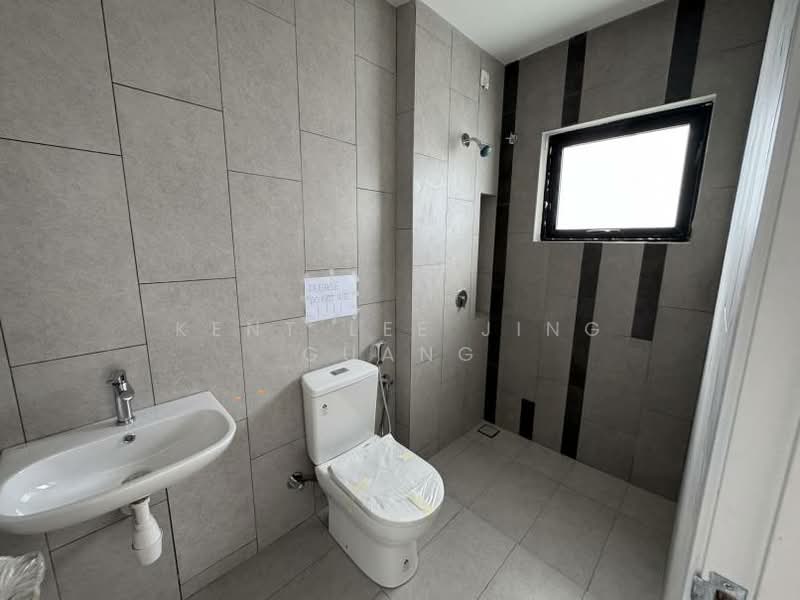 Semi-Detached House for Sale in Seksyen 7 (Shah Alam) - Kent Lee Jing Guang - Bathroom - PropertyGuru.com.my