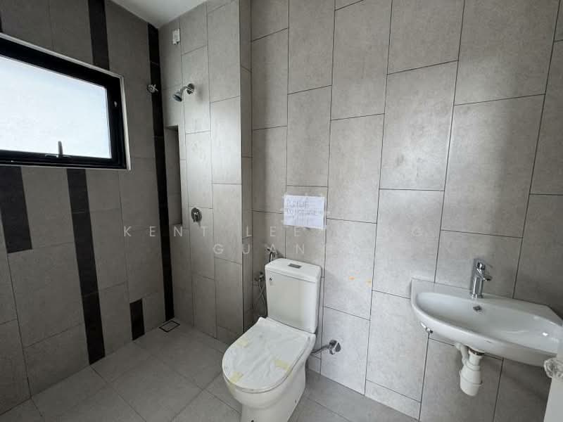 Semi-Detached House for Sale in Seksyen 7 (Shah Alam) - Kent Lee Jing Guang - Bathroom - PropertyGuru.com.my