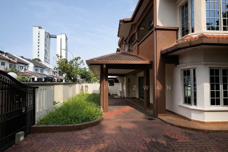 Terraced House for Sale in Subang Jaya (Selangor) - Ashraf Azwan - Exterior - PropertyGuru.com.my