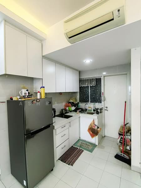 Kemuning Aman untuk Untuk Dijual - RM 250,000, Apr 2026 - Kitchen - PropertyGuru.com.my