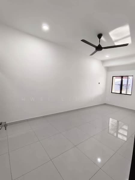 Taman Sin Tat untuk Untuk Dijual - RM 950,000, Mac 2026 - Interior - PropertyGuru.com.my