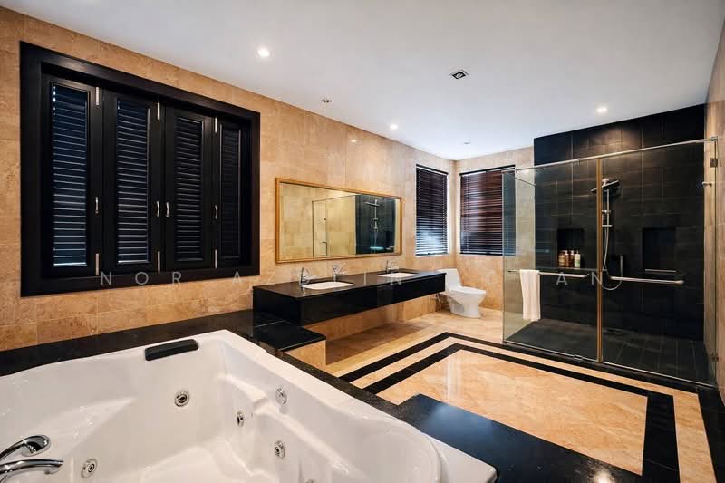 Bungalow for Sale in Country Heights (Kajang) - Nor Azdlin Adnan - Bathroom - PropertyGuru.com.my