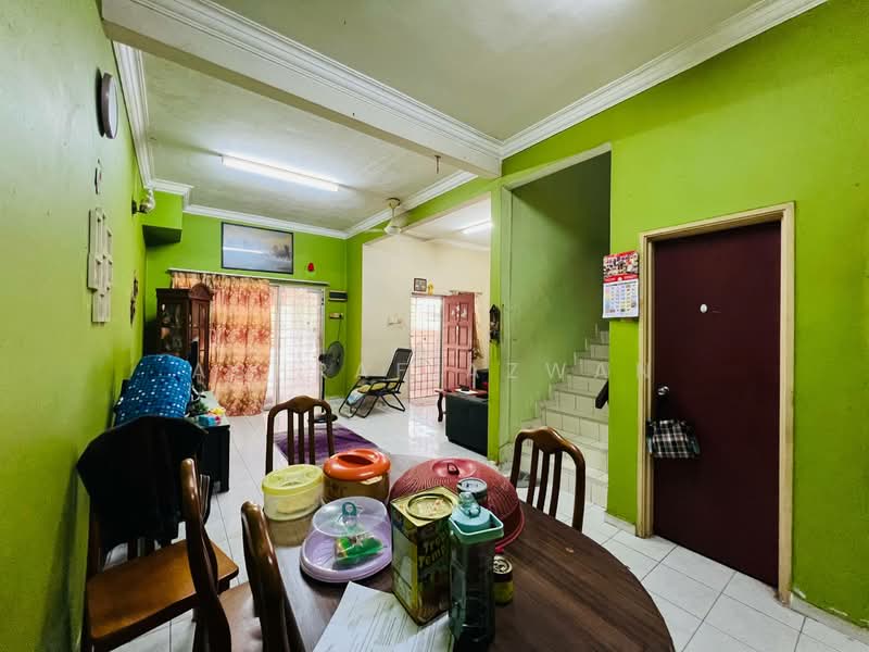 Bandar Puteri Klang untuk Untuk Dijual - RM 550,000, Mac 2026 - Living Room - PropertyGuru.com.my