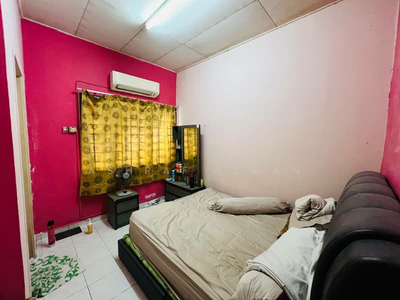 Bandar Puteri Klang untuk Untuk Dijual - RM 550,000, Mac 2026 - Bedroom - PropertyGuru.com.my