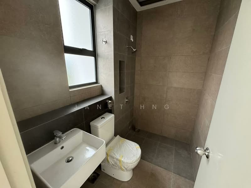 Robin @ Rimbayu untuk Untuk Dijual - RM 630,000, Mac 2026 - Bathroom - PropertyGuru.com.my