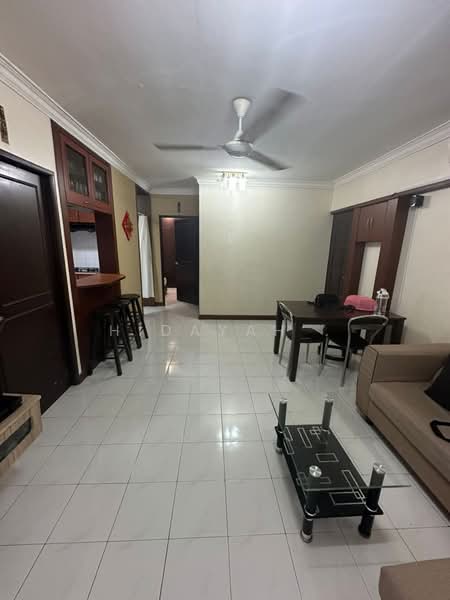 Sri Ivori Apartment untuk Untuk Disewa - RM 1,200 /bulan, Mac 2026 - Living Room - PropertyGuru.com.my