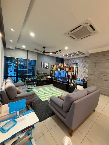 Rumah Kluster untuk Dijual di Bandar Cemerlang (Ulu Tiram) - Huily Woon - Living Room - PropertyGuru.com.my