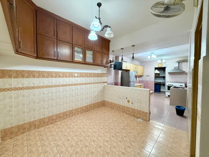 Seksyen 7 Bandar Baru Bangi untuk Untuk Dijual - RM 590,000, Mac 2026 - Kitchen - PropertyGuru.com.my