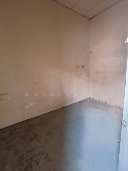 Kedai untuk Dijual di Senai (Johor) - Wong Ouray - Interior - PropertyGuru.com.my