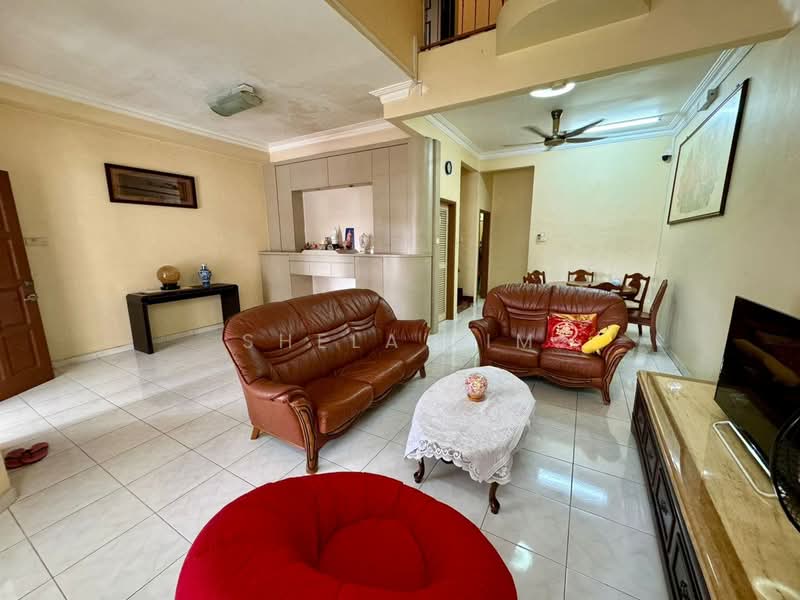 Rumah Teres 2 Tingkat untuk Dijual di Taman Sutera (Johor Bahru) - Shela Lim - Living Room - PropertyGuru.com.my