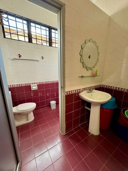 2-storey Terraced House for Sale in Taman Sutera (Johor Bahru) - Shela Lim - Bathroom - PropertyGuru.com.my