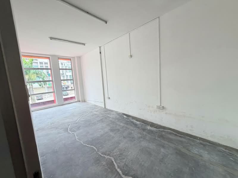 Shop / Office for Rent in Taman Desa Cemerlang (Ulu Tiram) - Shela Lim - Interior - PropertyGuru.com.my