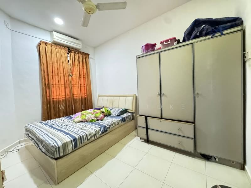 2-storey Terraced House for Sale in Taman Universiti (Skudai) - William Loke - Bedroom - PropertyGuru.com.my
